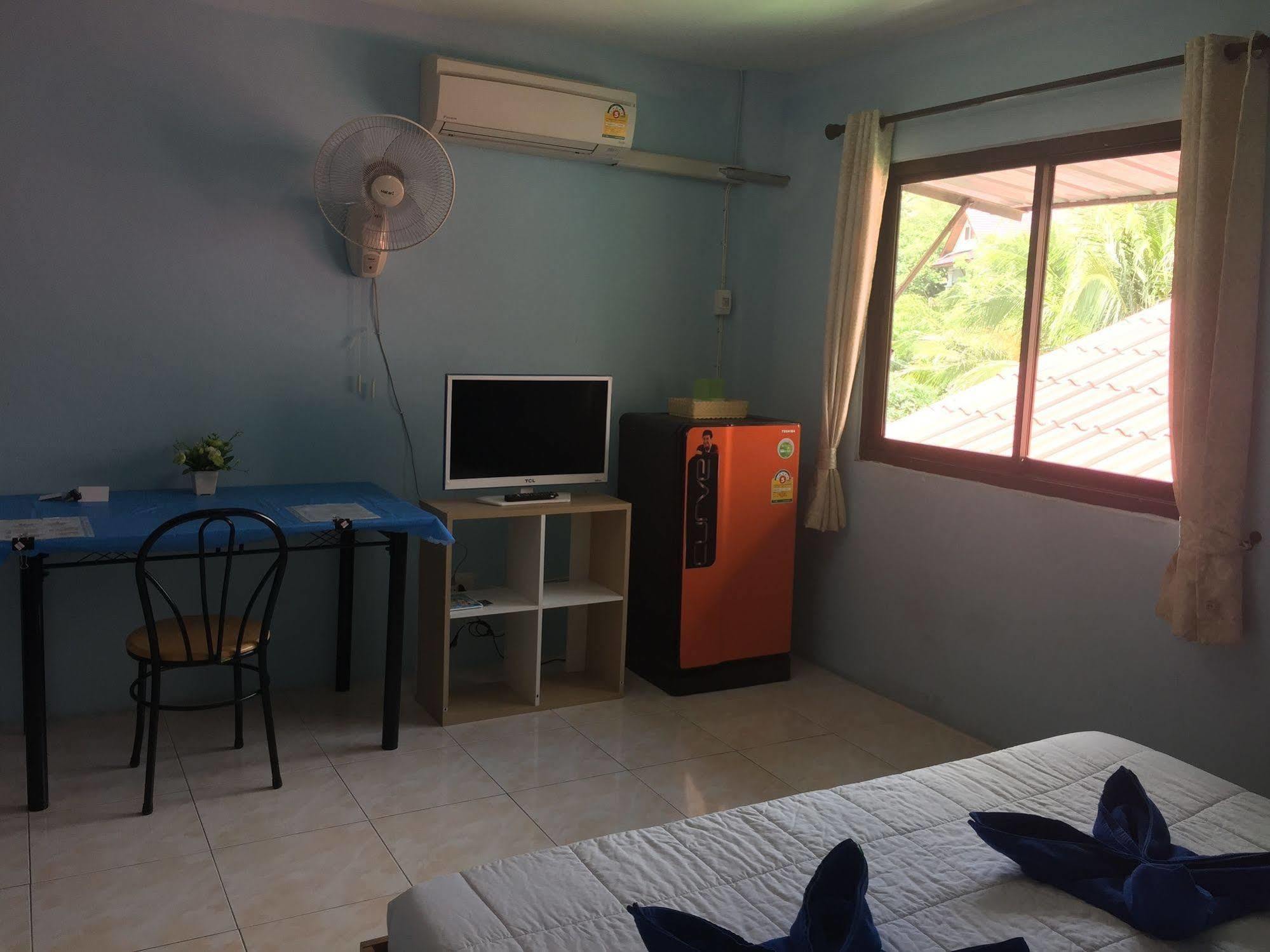 Dreams Guesthouse & Hostel Patong Exteriör bild